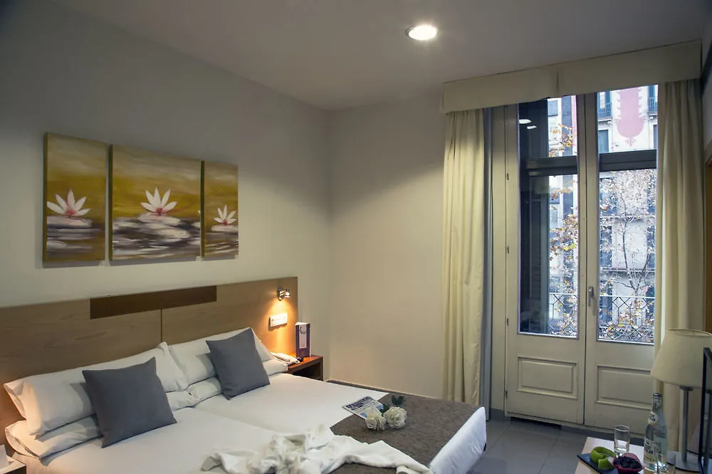 Hotell Bypillow Mothern Barcelona